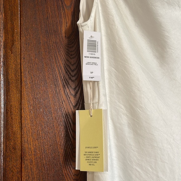 Wilfred New Goddess Satin Dress - Picture 3 of 8